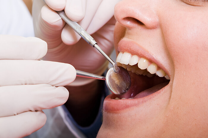 First consultation and treatment plan in Rosengarten Dental